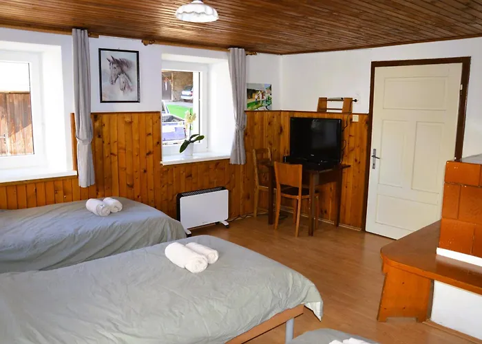 Granny Angela's House * גרוסופליה